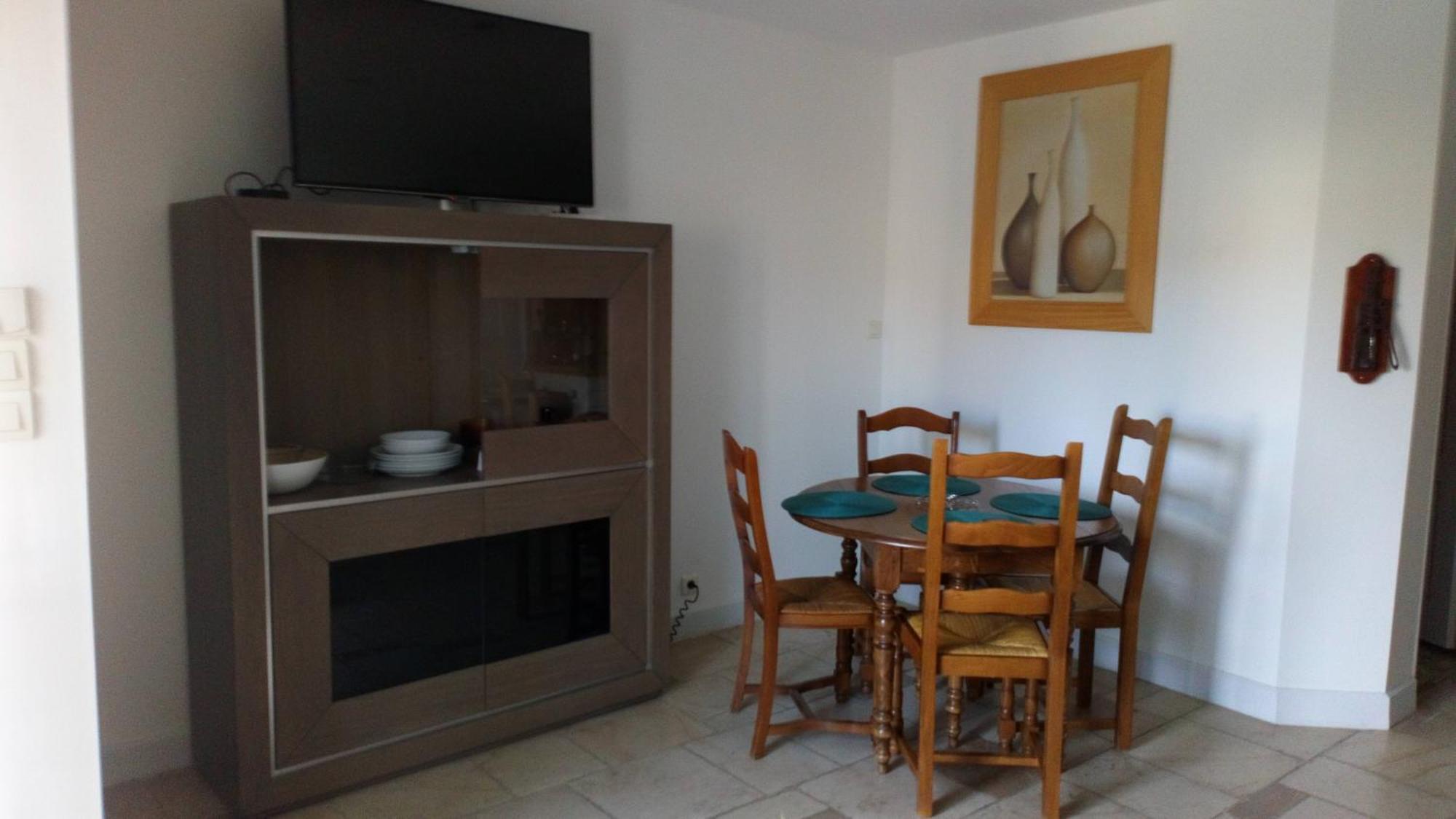 La Pompelle Appartement Pichanges Buitenkant foto
